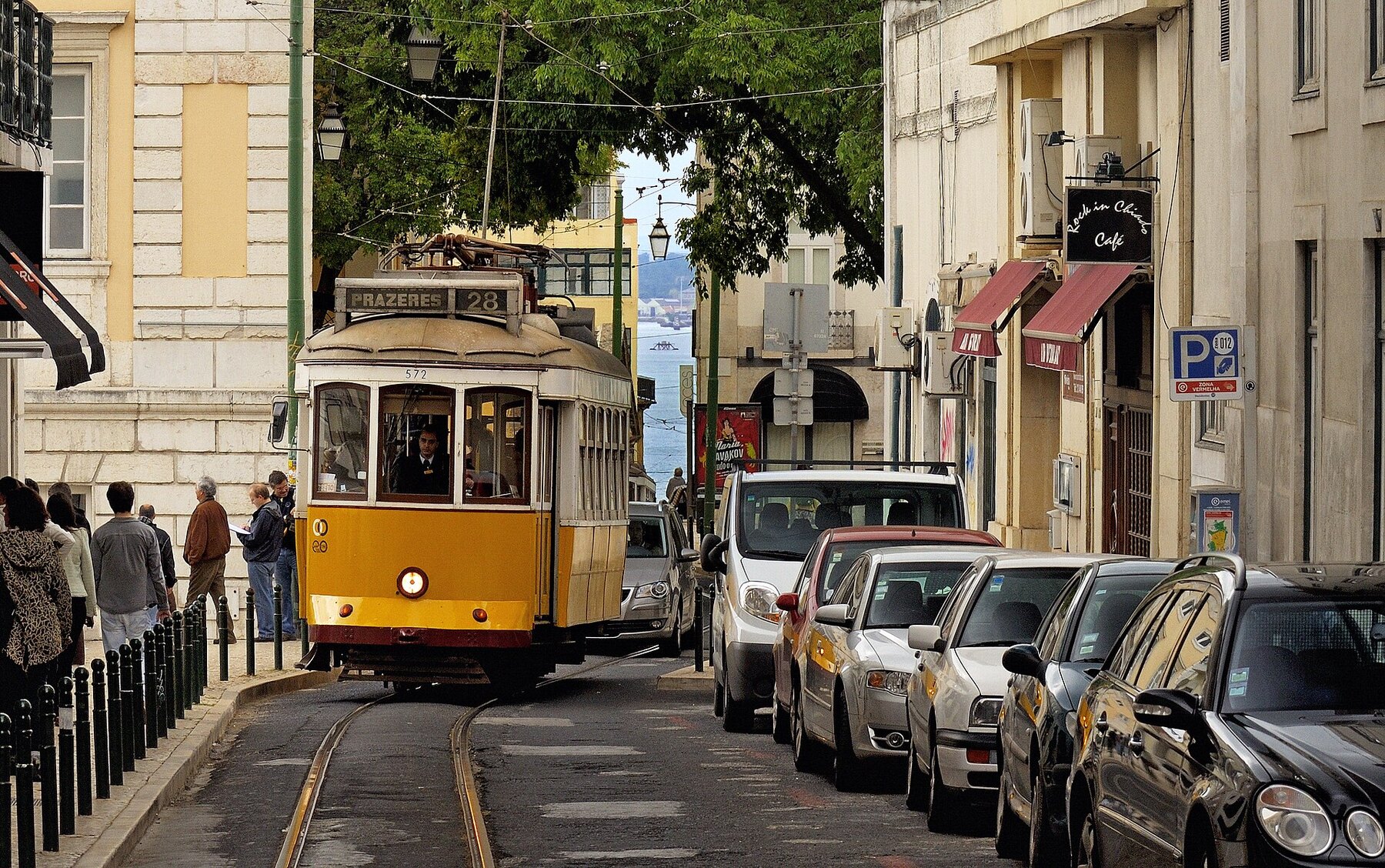 Portugal travel guide image 1