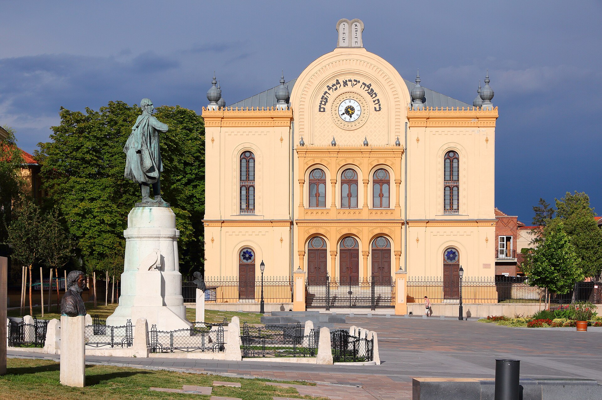 Pécs